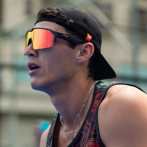 Müzikli ve Hızlı Ton Ayarlı (Fire Lenses) Akıllı Spor Güneş Gözlüğü  - Mat Siyah/Ateş Kırmız | Chamelo