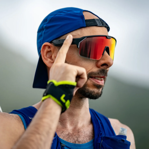 Müzikli ve Hızlı Ton Ayarlı (Fire Lenses) Akıllı Spor Güneş Gözlüğü  - Mat Siyah/Ateş Kırmız | Chamelo