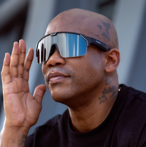 Müzikli ve Hızlı Ton Ayarlı (Fire Lenses) Akıllı Spor Güneş Gözlüğü  - Mat Siyah/Duman Grisi | Chamelo