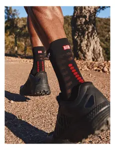 Pro Racing Ultralight Socks V4.0 - Run high - Performans Çorabı  |Compressport T4 - Beyaz / Gri