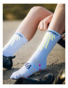 Aero  Socks- Triatlon/Koşu Çorabı |Compressport beyaz / pembe - T3