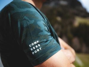 Training T-shirt / Antrenman T-shirt - Kamuflaj - Yeşil 2021 | Compressport